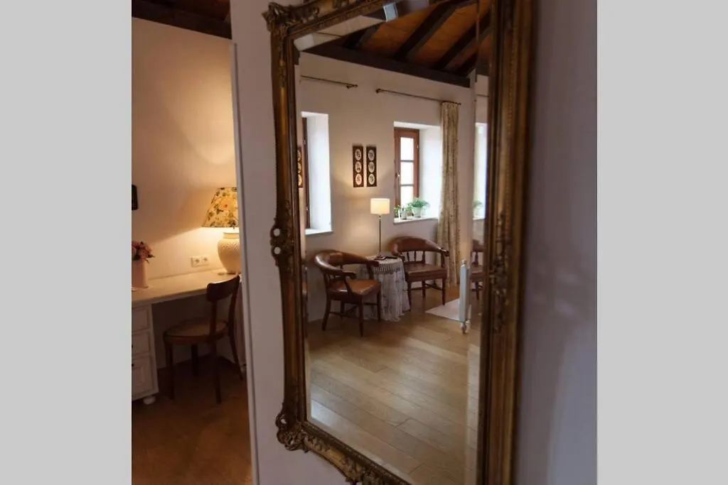 Villa Domaine Vinodolsun Zwei Villen, Ein Grundstueck Und Platz Fuer Bis Zu 20 Personen Bribir
