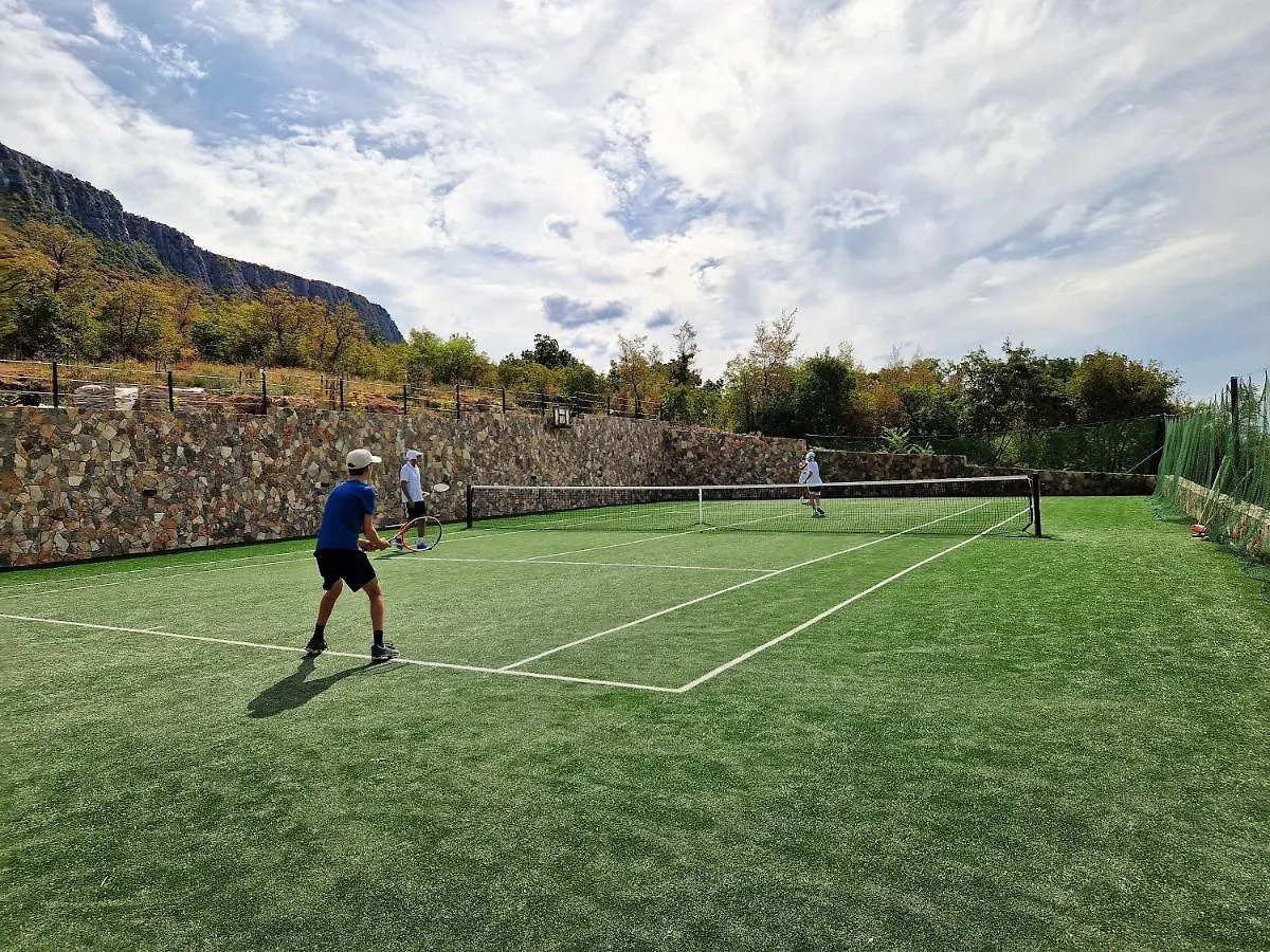 Domaine Vinodolsun Zwei Villen, Ein Grundstueck Und Platz Fuer Bis Zu 20 Personen Bribir  Croatia